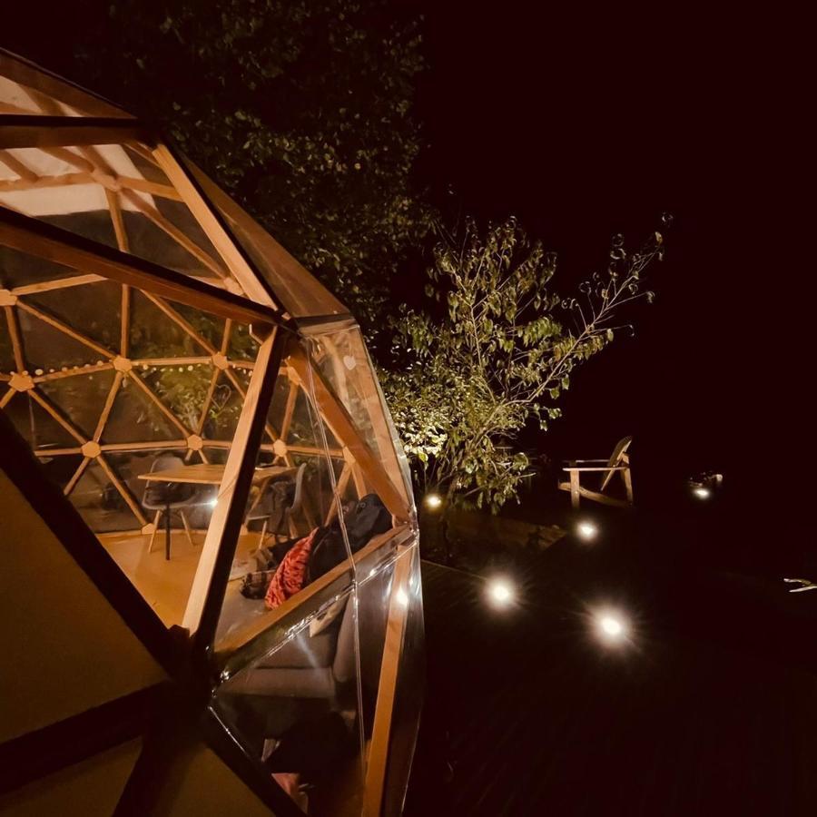 Le Dome Aux Oiseaux Otel Bérig-Vintrange Dış mekan fotoğraf